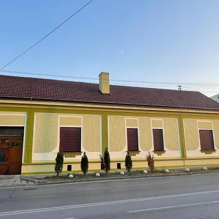 Pb Urban Garden With Secured Parking Sremska Mitrovica