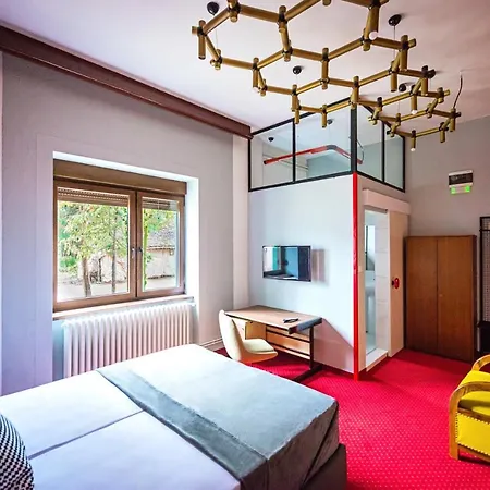 Pb Urban Garden With Secured Parking 3* Sremska Mitrovica